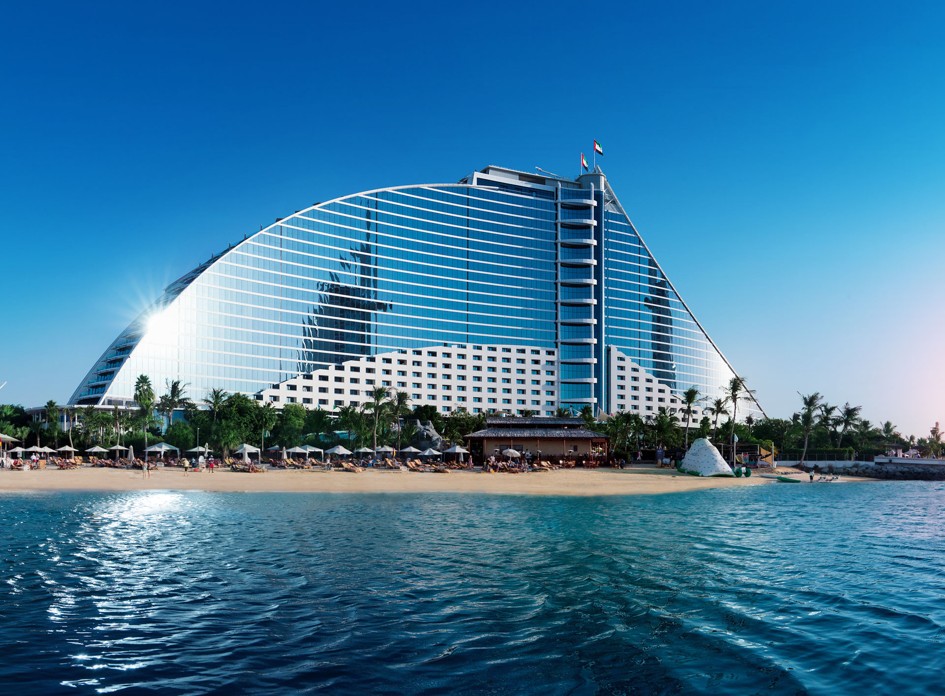 jumeirah-beach-hotel